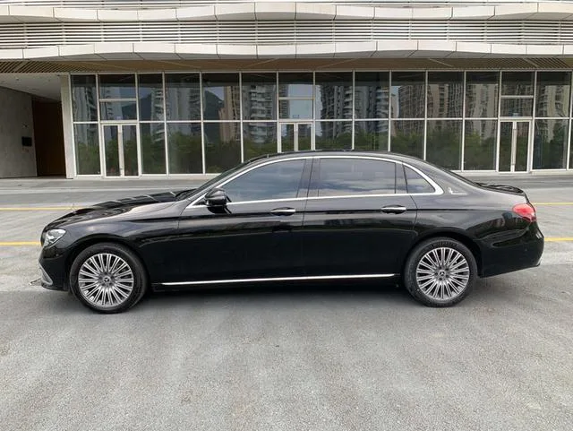 Mercedes-Benz E-Class 2023 Restyling E 300 L Fashionable Passenger car exterior photo 3 Mercedes-Benz E-Class 2023 Restyling E 300 L Fashionable Passenger car exterior photo 3