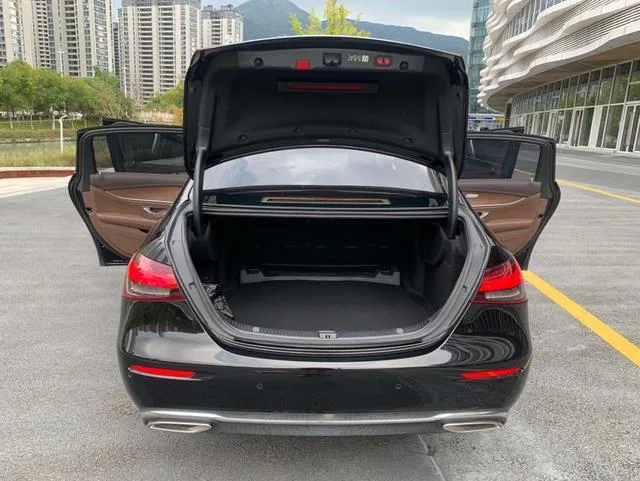 Mercedes-Benz E-Class 2023 Restyling E 300 L Fashionable Passenger car exterior photo 9 Mercedes-Benz E-Class 2023 Restyling E 300 L Fashionable Passenger car exterior photo 9