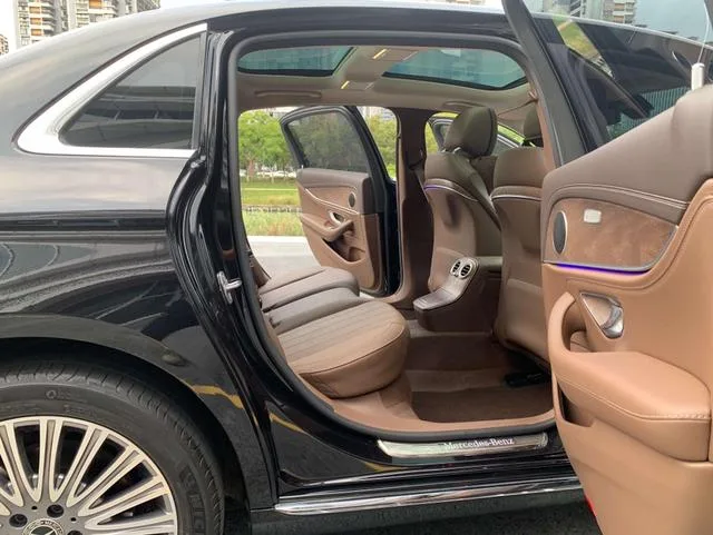 Mercedes-Benz E-Class 2023 Restyling E 300 L Fashionable Passenger car interior photo 17 Mercedes-Benz E-Class 2023 Restyling E 300 L Fashionable Passenger car interior photo 17