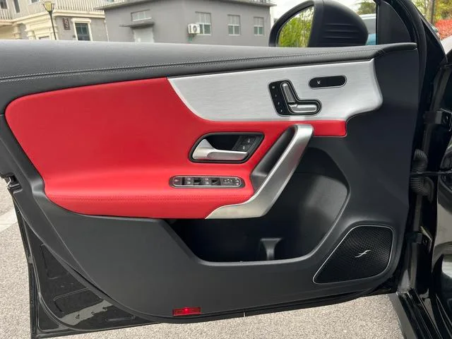 Mercedes-Benz Mercedes-AMG A-Class 2020 AMG A 35 4MATIC interior photo 20 Mercedes-Benz Mercedes-AMG A-Class 2020 AMG A 35 4MATIC interior photo 20