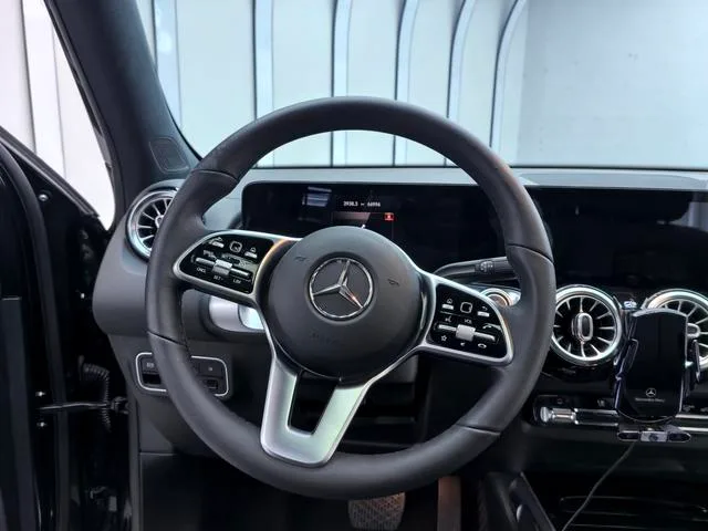 Mercedes-Benz GLB 2021 GLB 200 Type dynamique intérieur photo 16 Mercedes-Benz GLB 2021 GLB 200 Type dynamique intérieur photo 16