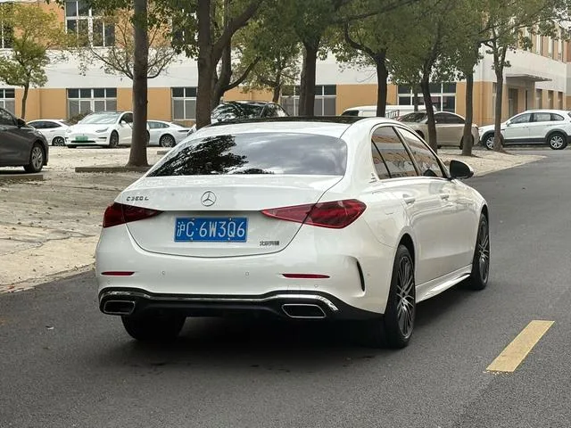 Mercedes-Benz C-Class 2024 C 260 L Sports version exterior photo 4 Mercedes-Benz C-Class 2024 C 260 L Sports version exterior photo 4