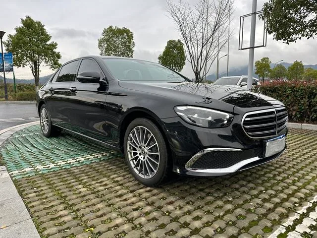 Mercedes-Benz E-Class 2023 E 260 L Passenger car exterior photo 3 Mercedes-Benz E-Class 2023 E 260 L Passenger car exterior photo 3