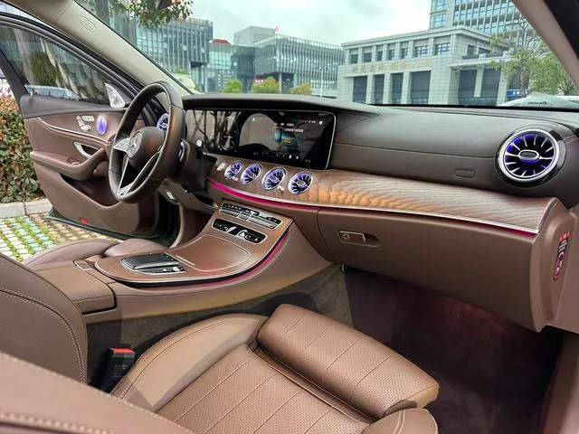 Mercedes-Benz E-Class 2023 E 260 L Passenger car exterior photo 10 Mercedes-Benz E-Class 2023 E 260 L Passenger car exterior photo 10