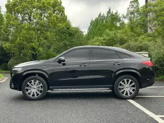 Mercedes-Benz GLE Coupe 2024 GLE 350 4MATIC Coupé SUV De lujo exterior foto 4