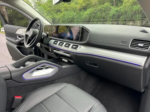 Mercedes-Benz GLE Coupe 2024 GLE 350 4MATIC Coupé SUV De lujo interior foto 10