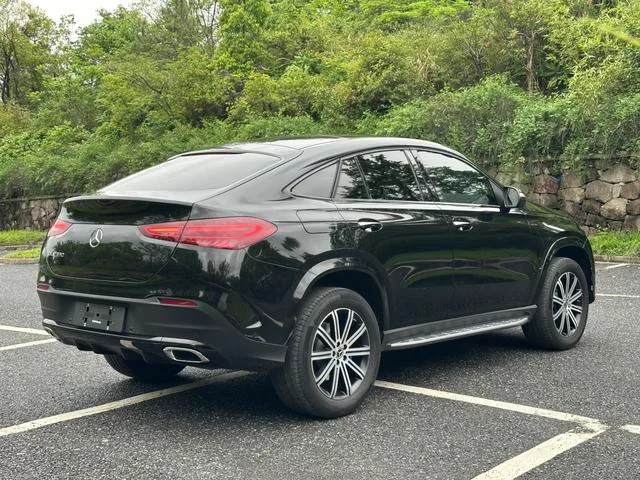 Mercedes-Benz GLE Coupe 2024 GLE 350 4MATIC Coupé SUV De lujo interior foto 16