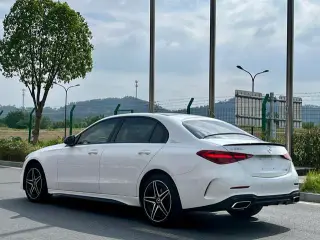 Mercedes-Benz C-Class 2024 C 260 L Edición deportiva Haoye interior foto 10 Mercedes-Benz C-Class 2024 C 260 L Edición deportiva Haoye interior foto 10
