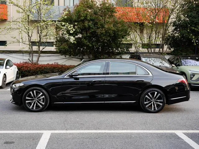 Mercedes-Benz S-Class 2022 S 400 L De lujo exterior foto 3 Mercedes-Benz S-Class 2022 S 400 L De lujo exterior foto 3