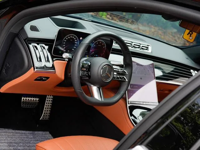 Mercedes-Benz S-Class 2022 Restyling S 450 L 4MATIC interior photo 11 Mercedes-Benz S-Class 2022 Restyling S 450 L 4MATIC interior photo 11