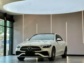 Mercedes-Benz C-Class 2025 C 260 L Versión deportiva exterior foto 1 Mercedes-Benz C-Class 2025 C 260 L Versión deportiva exterior foto 1