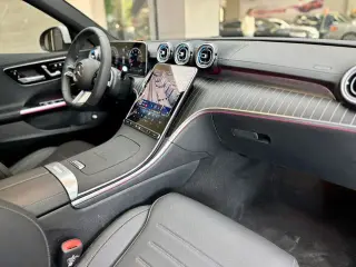 Mercedes-Benz C-Class 2025 C 260 L Versión deportiva interior foto 9 Mercedes-Benz C-Class 2025 C 260 L Versión deportiva interior foto 9
