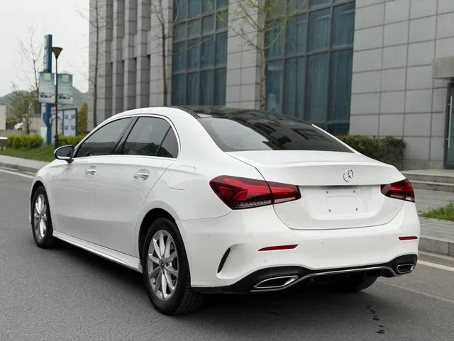 Mercedes-Benz A-Class 2021 A 200 L Sport Sedan Fashion Edition interior photo 11 Mercedes-Benz A-Class 2021 A 200 L Sport Sedan Fashion Edition interior photo 11