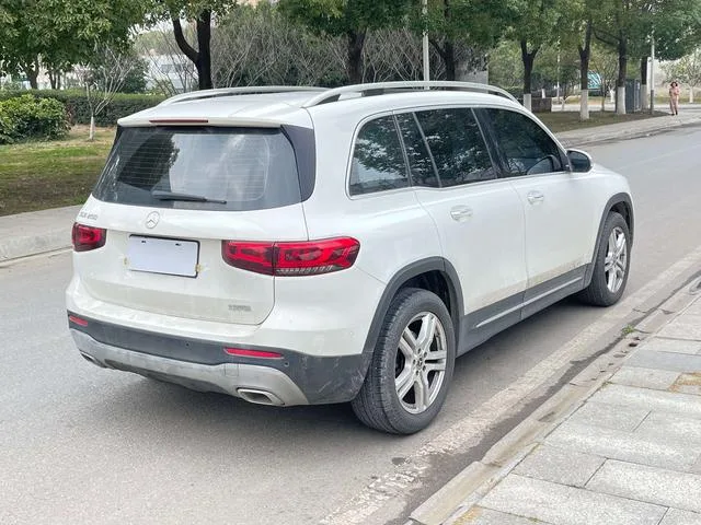 Mercedes-Benz GLB 2022 GLB 200 Type dynamique extérieur photo 7 Mercedes-Benz GLB 2022 GLB 200 Type dynamique extérieur photo 7