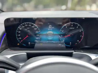 Mercedes-Benz GLB 2022 GLB 200 Type dynamique intérieur photo 11 Mercedes-Benz GLB 2022 GLB 200 Type dynamique intérieur photo 11