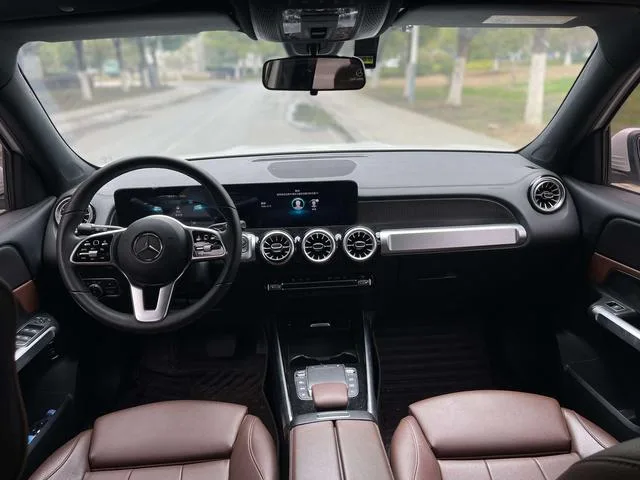 Mercedes-Benz GLB 2022 GLB 200 Type dynamique intérieur photo 12 Mercedes-Benz GLB 2022 GLB 200 Type dynamique intérieur photo 12
