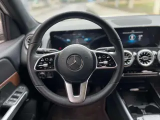Mercedes-Benz GLB 2022 GLB 200 Type dynamique intérieur photo 18 Mercedes-Benz GLB 2022 GLB 200 Type dynamique intérieur photo 18