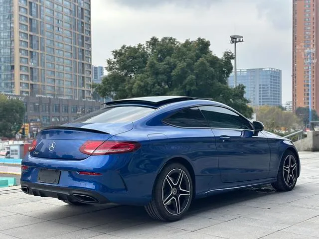 Mercedes-Benz C-Class 2022 Restyling C 260 Coupe interior photo 13 Mercedes-Benz C-Class 2022 Restyling C 260 Coupe interior photo 13