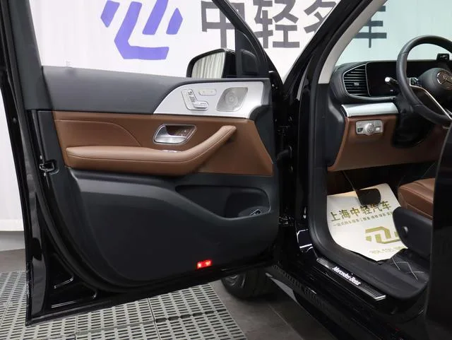 Mercedes-Benz GLS 2025 GLS 450 4MATIC Type dynamique extérieur photo 6