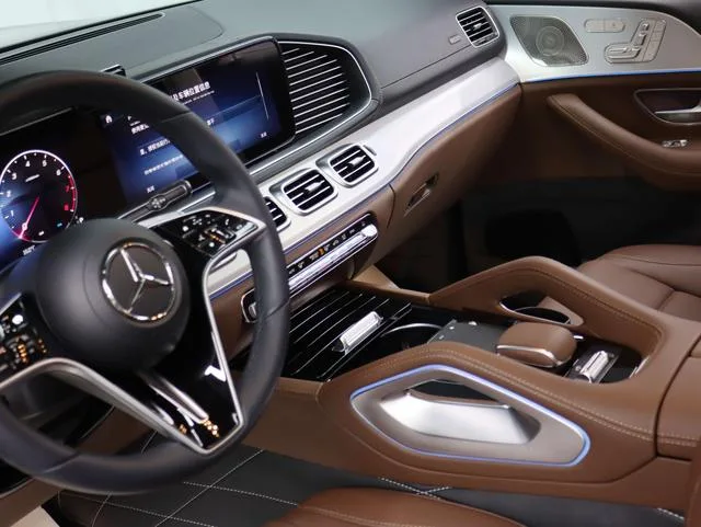 Mercedes-Benz GLS 2025 GLS 450 4MATIC Type dynamique intérieur photo 11