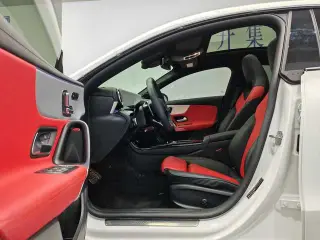 Mercedes-Benz CLA AMG 2024 AMG CLA 35 4MATIC интерьер фото 11