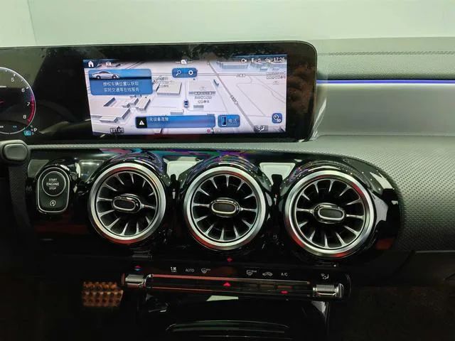 Mercedes-Benz CLA AMG 2024 AMG CLA 35 4MATIC интерьер фото 18