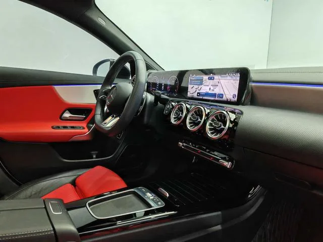 Mercedes-Benz CLA AMG 2024 AMG CLA 35 4MATIC интерьер фото 19