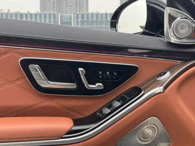 Mercedes-Benz Mercedes-Maybach S-Class 2023 S 480 4MATIC interior photo 14 Mercedes-Benz Mercedes-Maybach S-Class 2023 S 480 4MATIC interior photo 14