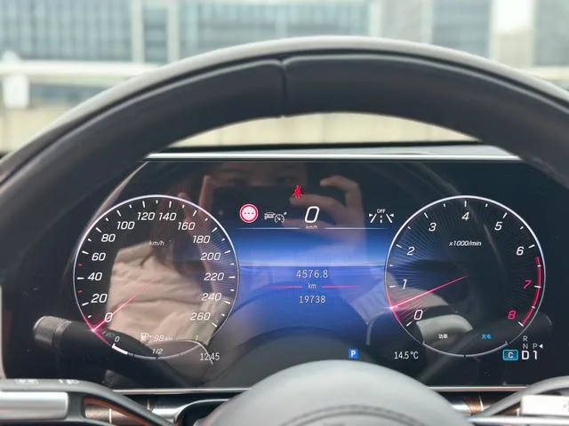 Mercedes-Benz Mercedes-Maybach S-Class 2023 S 480 4MATIC interior photo 15 Mercedes-Benz Mercedes-Maybach S-Class 2023 S 480 4MATIC interior photo 15