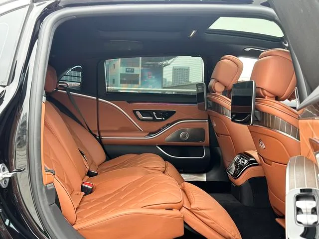 Mercedes-Benz Mercedes-Maybach S-Class 2023 S 480 4MATIC interior photo 19 Mercedes-Benz Mercedes-Maybach S-Class 2023 S 480 4MATIC interior photo 19