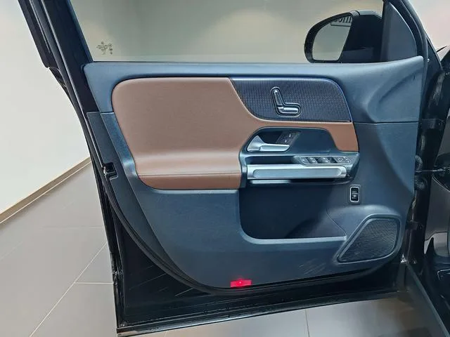 Mercedes-Benz GLB 2023 GLB 220 Dinámico interior foto 14