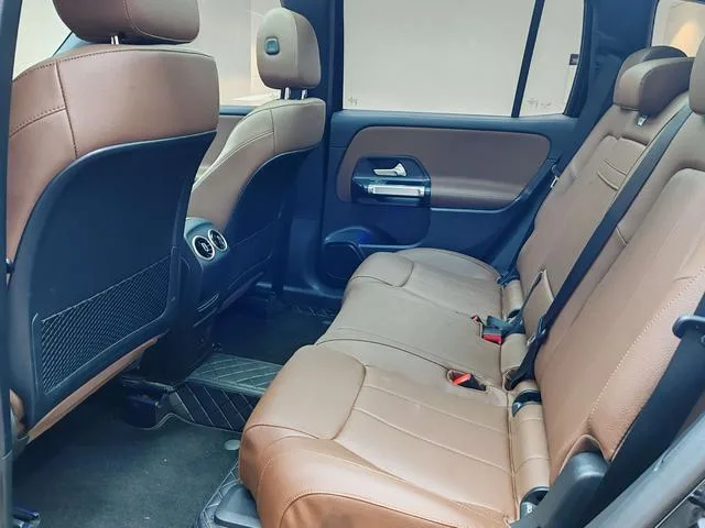 Mercedes-Benz GLB 2023 GLB 220 Dinámico interior foto 18