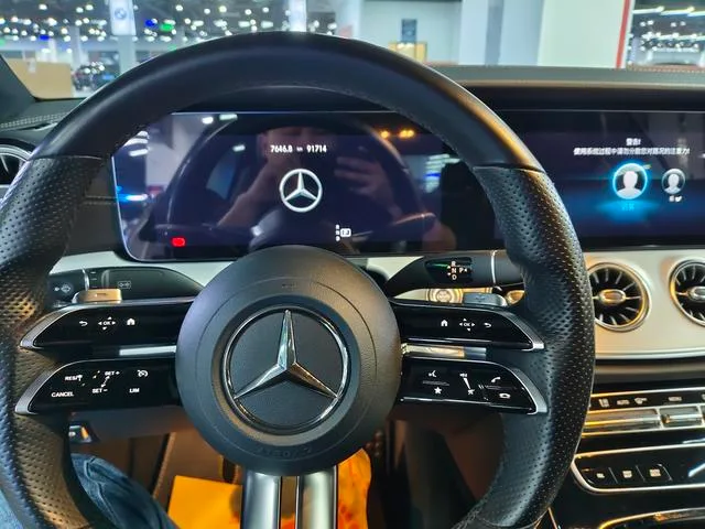 Mercedes-Benz E-Class (Imported) 2020 E 260 Coupe interior photo 7 Mercedes-Benz E-Class (Imported) 2020 E 260 Coupe interior photo 7