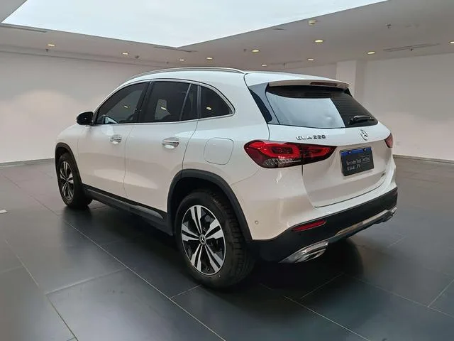 Mercedes-Benz GLA 2023 GLA 220 extérieur photo 5 Mercedes-Benz GLA 2023 GLA 220 extérieur photo 5