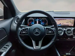 Mercedes-Benz GLA 2023 GLA 220 intérieur photo 20 Mercedes-Benz GLA 2023 GLA 220 intérieur photo 20