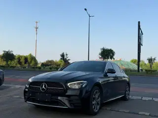 Mercedes-Benz E-Class 2022 Segundo cambio E 300 L De lujo Coche deportivo exterior foto 1 Mercedes-Benz E-Class 2022 Segundo cambio E 300 L De lujo Coche deportivo exterior foto 1