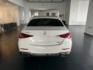 Mercedes-Benz C-Class 2022 C 260 L Versión deportiva exterior foto 4 Mercedes-Benz C-Class 2022 C 260 L Versión deportiva exterior foto 4