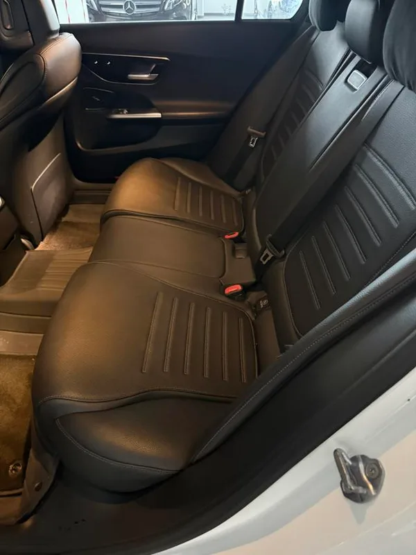 Mercedes-Benz C-Class 2022 C 260 L Versión deportiva interior foto 7 Mercedes-Benz C-Class 2022 C 260 L Versión deportiva interior foto 7