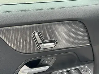 Mercedes-Benz GLA 2022 GLA 200 interior photo 9 Mercedes-Benz GLA 2022 GLA 200 interior photo 9