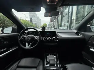 Mercedes-Benz GLA 2022 GLA 200 interior photo 11 Mercedes-Benz GLA 2022 GLA 200 interior photo 11