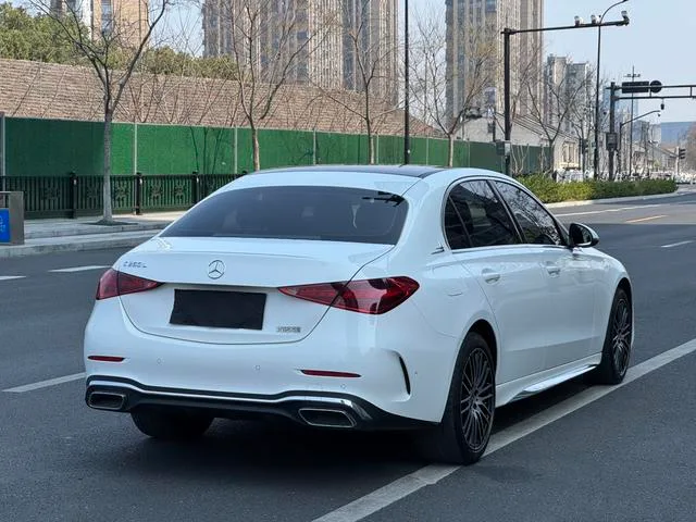 Mercedes-Benz C-Class 2023 C 260 L Sports version exterior photo 3 Mercedes-Benz C-Class 2023 C 260 L Sports version exterior photo 3