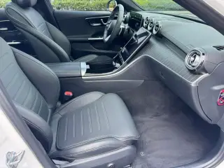 Mercedes-Benz C-Class 2023 C 260 L Sports version interior photo 15 Mercedes-Benz C-Class 2023 C 260 L Sports version interior photo 15