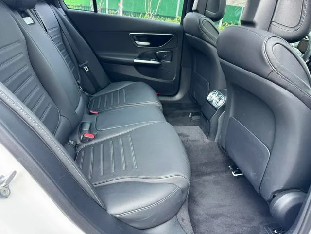 Mercedes-Benz C-Class 2023 C 260 L Sports version interior photo 19 Mercedes-Benz C-Class 2023 C 260 L Sports version interior photo 19