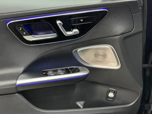 Mercedes-Benz C-Class 2023 C 260 L Hao Night Sports Edition interior photo 16 Mercedes-Benz C-Class 2023 C 260 L Hao Night Sports Edition interior photo 16