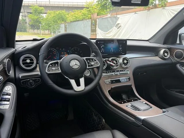 Mercedes-Benz GLC 2022 Restyling GLC 260 L 4MATIC Luxury type interior photo 16 Mercedes-Benz GLC 2022 Restyling GLC 260 L 4MATIC Luxury type interior photo 16