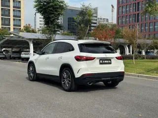 Mercedes-Benz GLA AMG 2021 AMG GLA 35 4MATIC exterior foto 6 Mercedes-Benz GLA AMG 2021 AMG GLA 35 4MATIC exterior foto 6
