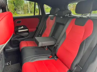 Mercedes-Benz GLA AMG 2021 AMG GLA 35 4MATIC interior foto 14 Mercedes-Benz GLA AMG 2021 AMG GLA 35 4MATIC interior foto 14