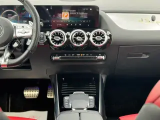 Mercedes-Benz GLA AMG 2021 AMG GLA 35 4MATIC interior foto 17 Mercedes-Benz GLA AMG 2021 AMG GLA 35 4MATIC interior foto 17