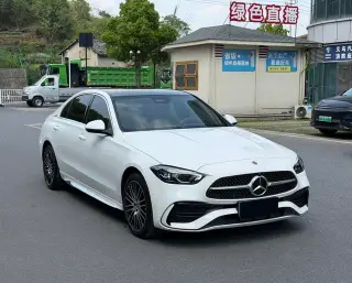 Mercedes-Benz C-Class 2023 C 260 L Versión deportiva exterior foto 3