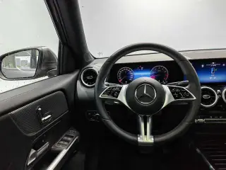 Mercedes-Benz GLB 2024 GLB 200 Fashionable exterior photo 9 Mercedes-Benz GLB 2024 GLB 200 Fashionable exterior photo 9